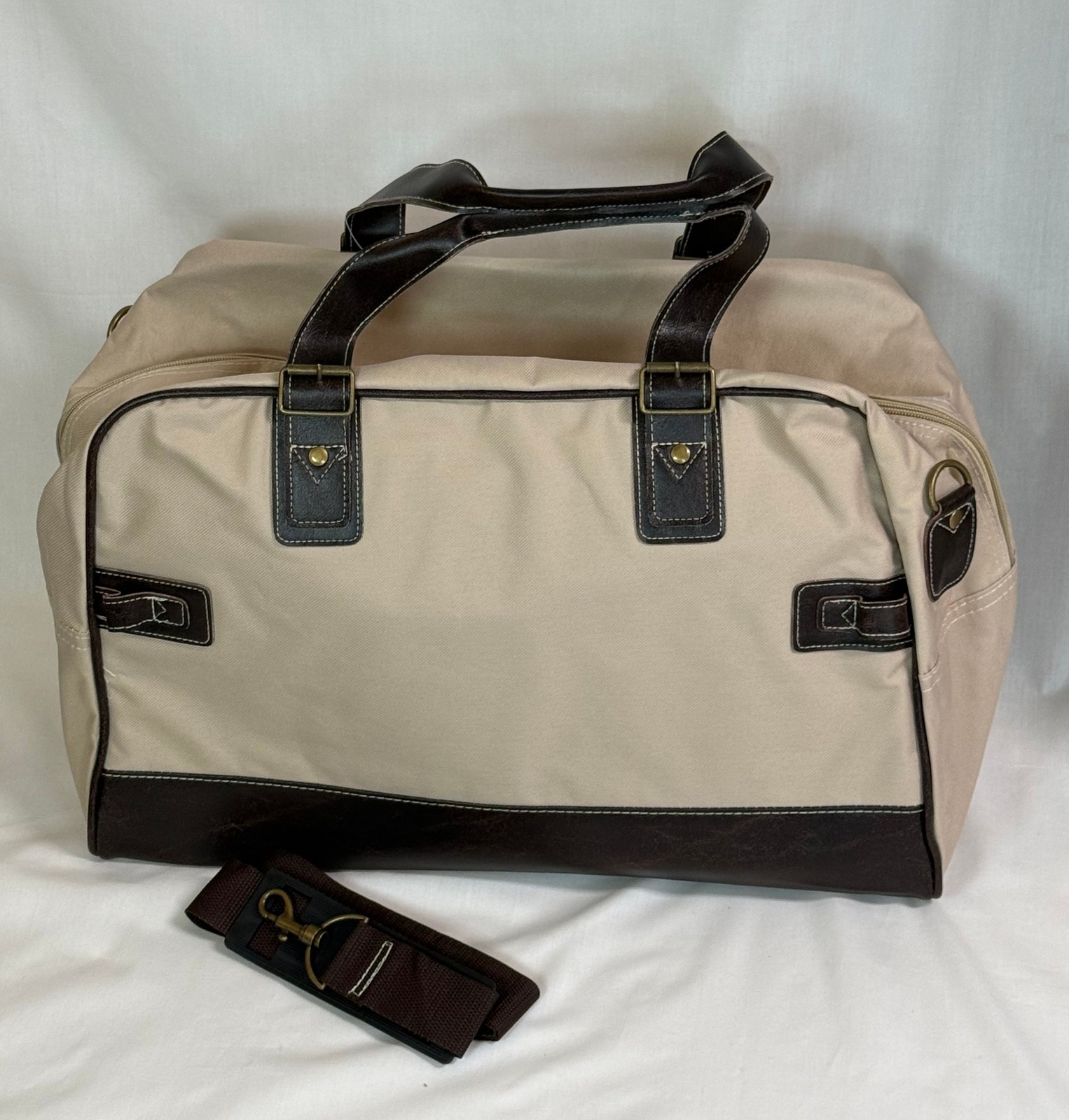 NWT GNBI Duffle Gym Carry On Weekender Travel Bag – Tan and Brown – Nice!