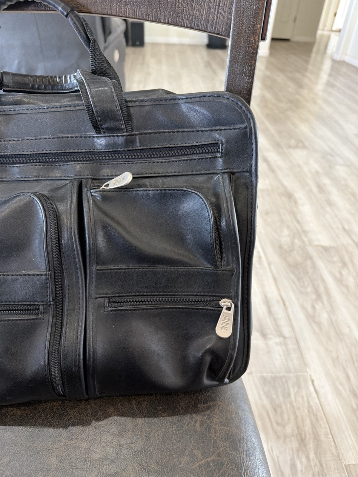 Bill Blass Black Messenger, Laptop Briefcase, Preowned Very Good Condition