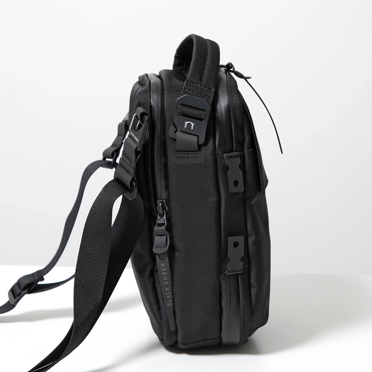 BLACK EMBER Shoulder Bag 090000 Kompak Men Nylon Bag with Key Jet-Black 7220033B