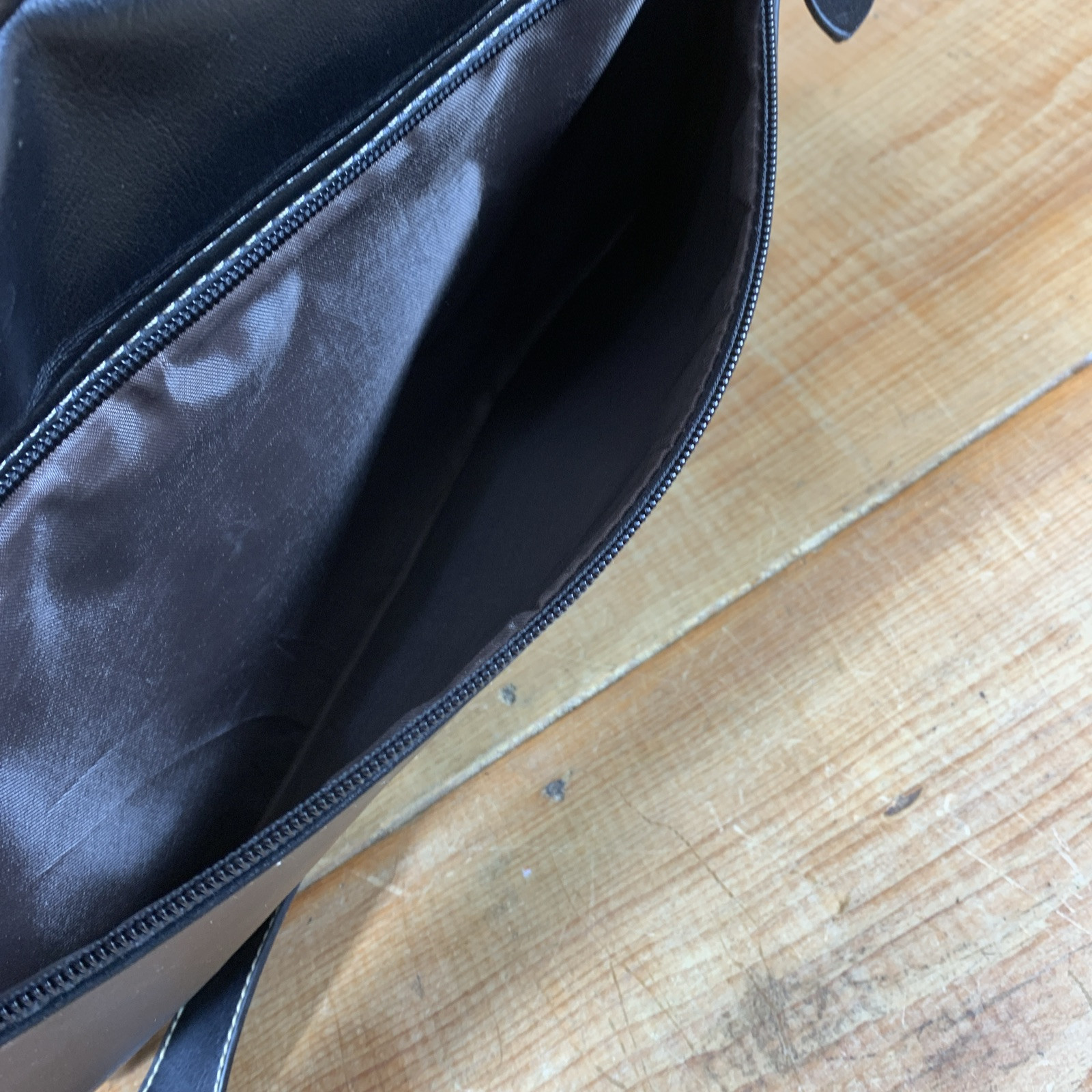 Tumi Messenger Bag, Black Leather Contrast Stitch, Leather Strap, Missing Latch