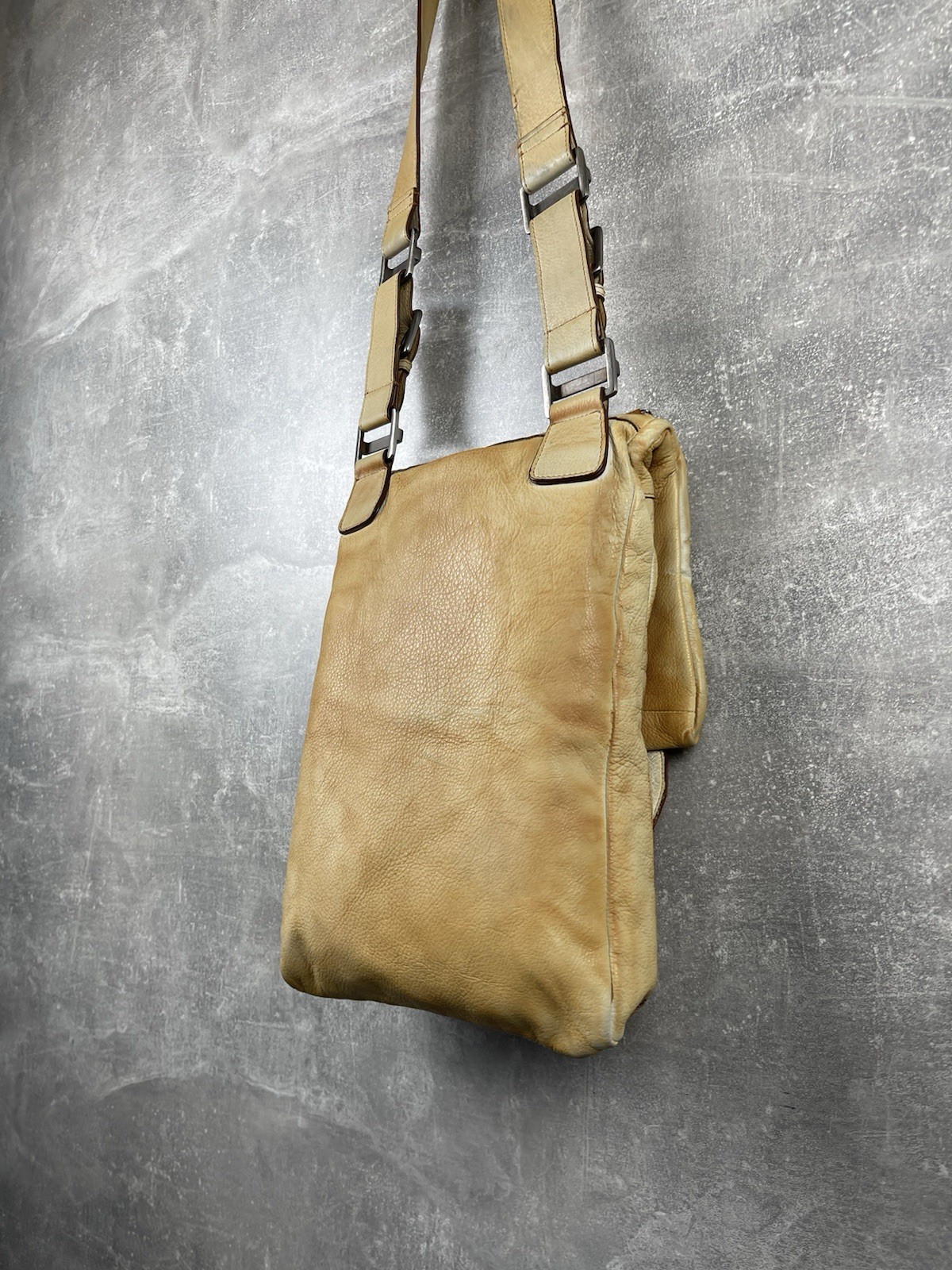 Archives Diesel Y2K Boho Garment Dyed Leather Shoulder Bag Beige Crossbody 00s