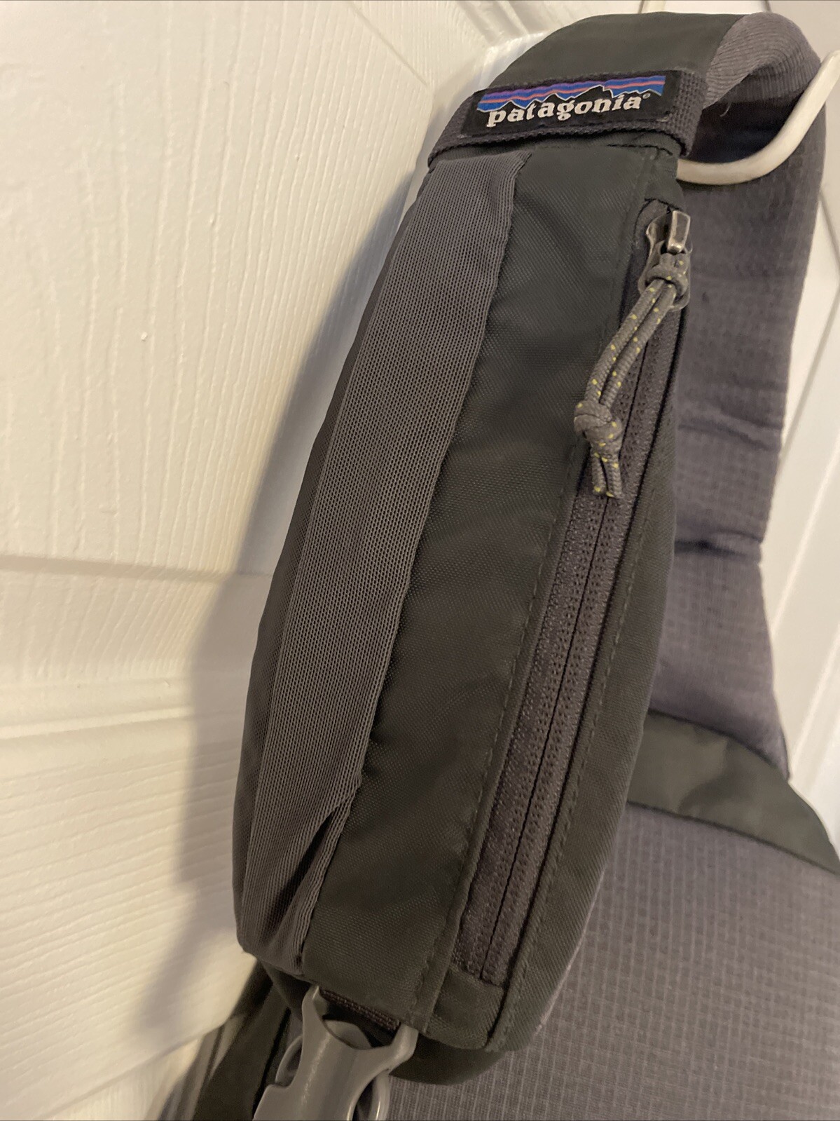 Patagonia 48262 8L Atom Sling Daypack Gray Crossbody
