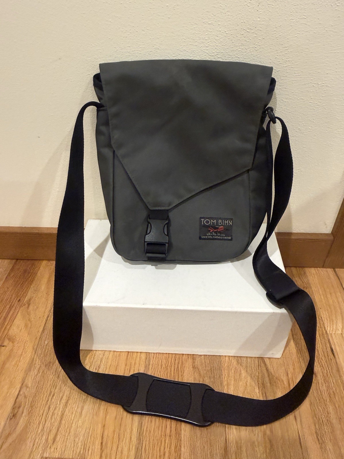 Tom Bihn Small Cafe Bag