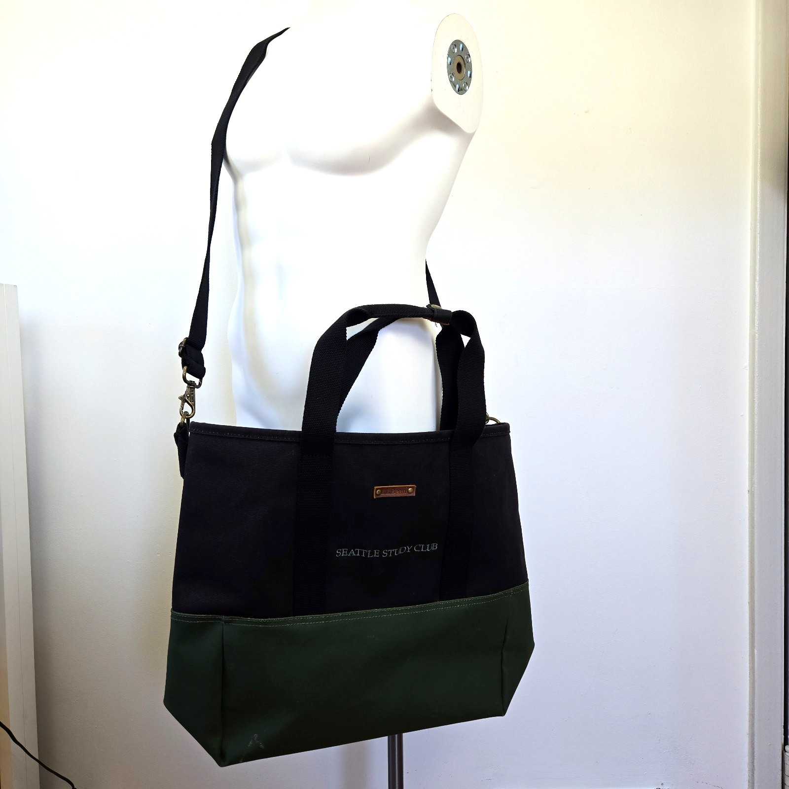 L.L.Bean Nor’easter Large Canvas Tote Bag Seattle Study Club Logo Black / Green