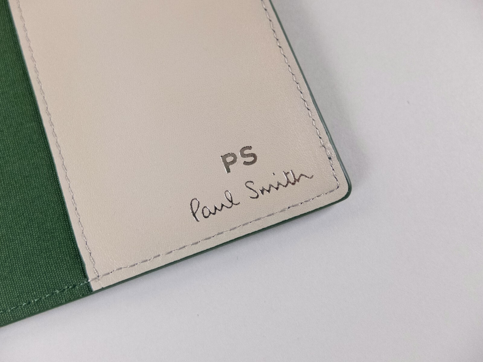 (NO CUSTOMS TAX) PS PAUL SMITH ipatch three tone green leather neck pouch bag