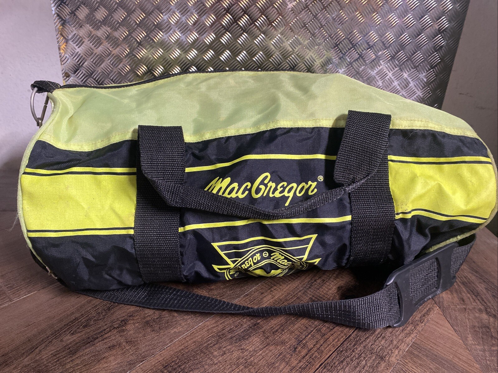 Vtg 1980’s MacGregor The Athlete’s Choice Nylon Gym Duffle Bag Black & Green