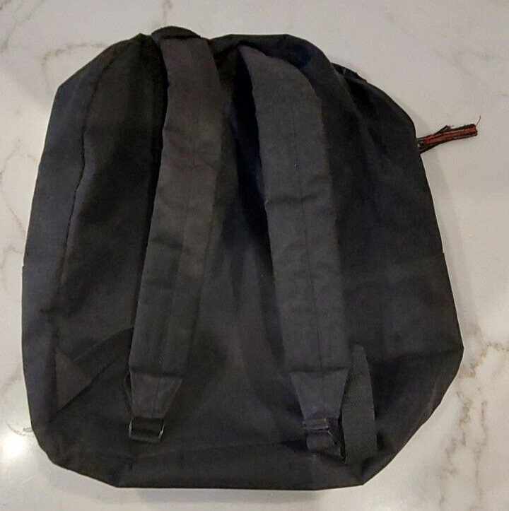 Trailmaker Equipment backpack 4 pocket front Multi-pocket inside – Black