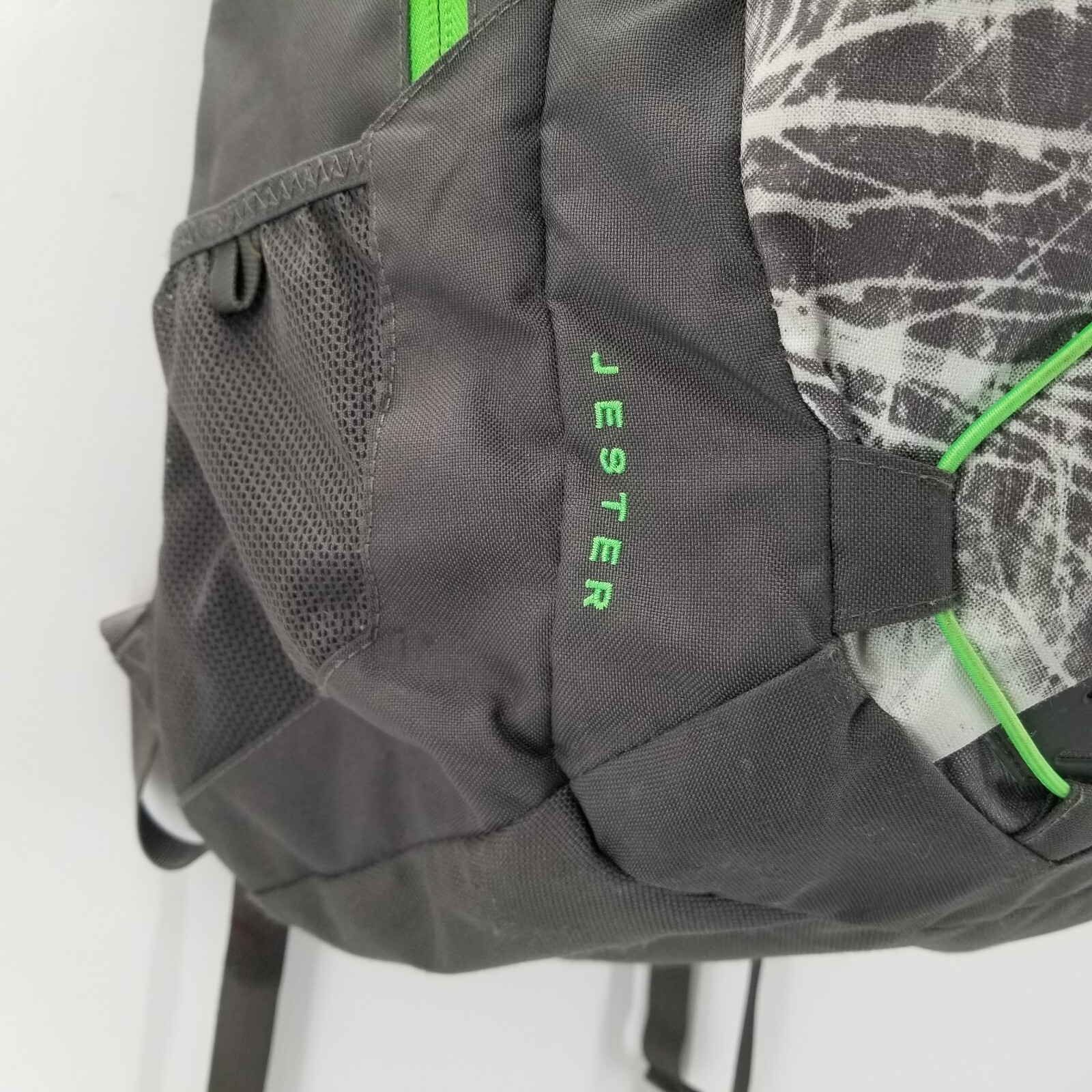 North Face Jester 28 Liter Black Green School Hiking 18 Inch Backpack