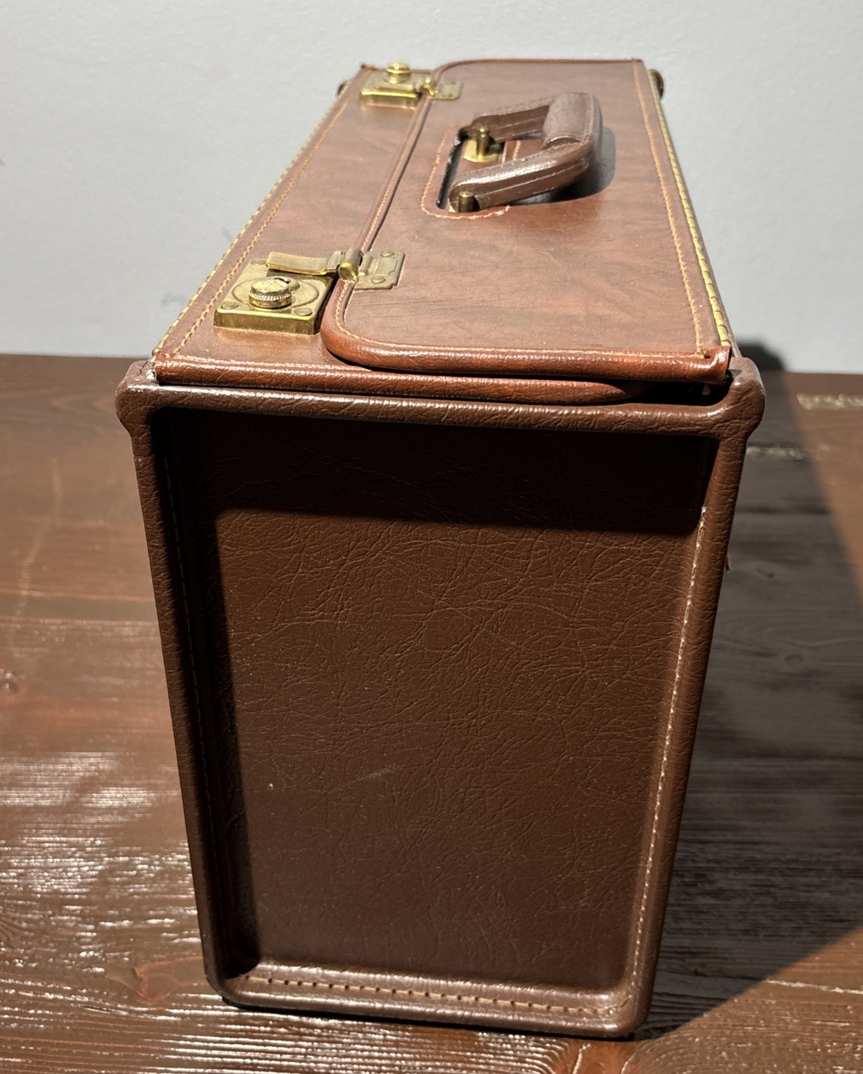 Vintage Stebco Tufide Pilot Hard Case Briefcase Brown Made USA No Key 18”x13”x8”