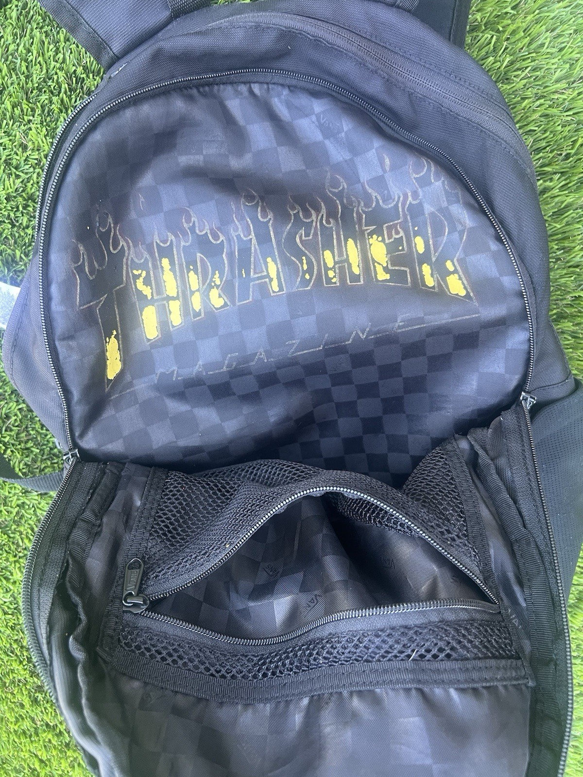 VANS × THRASHER Magazine Backpack Black Bag 4 Zippers Pockets Laptop VN0A2WNVO9B