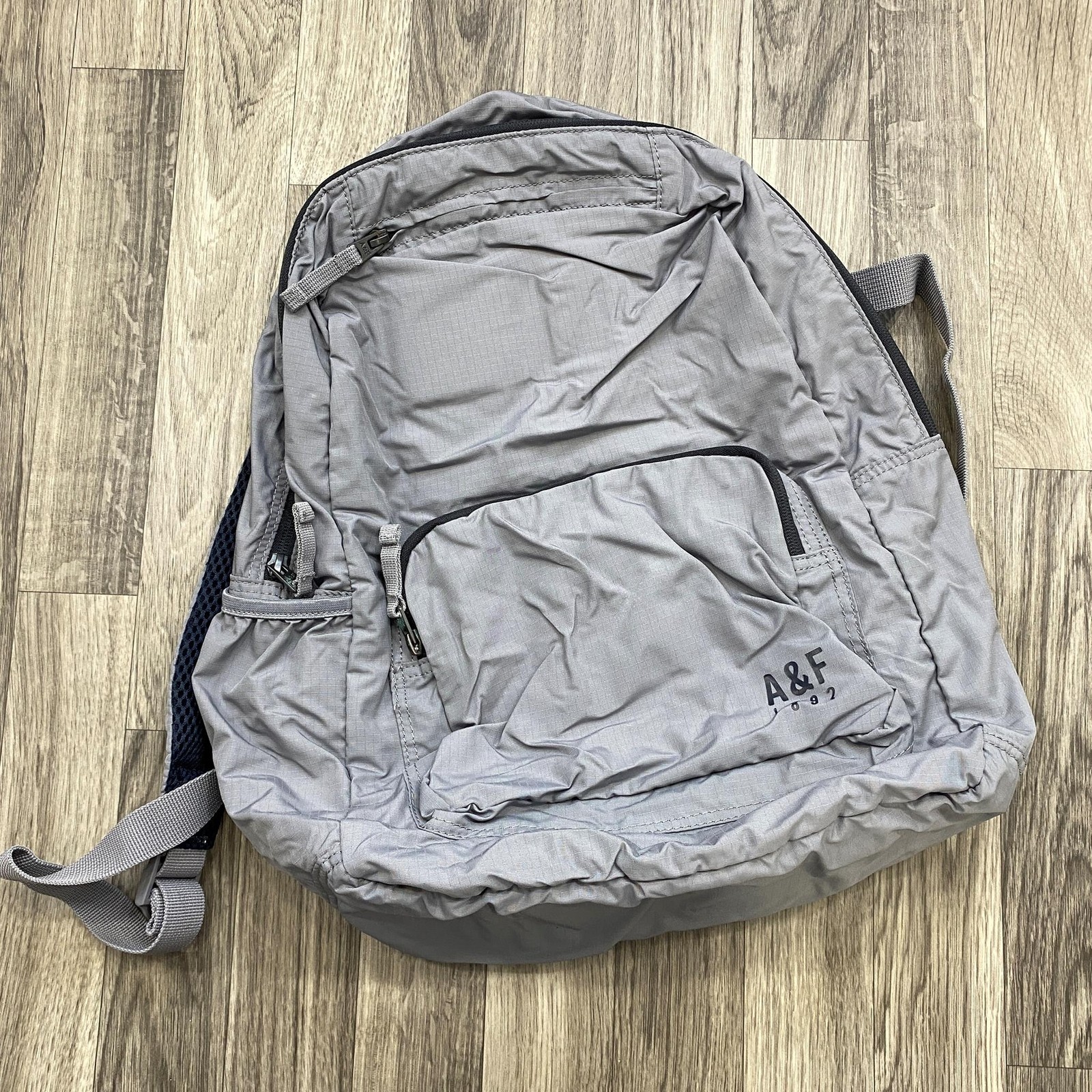 ABERCROMBIE & FITCH Adjustable Strap Lightweight Pockets Grey Unisex Backpack
