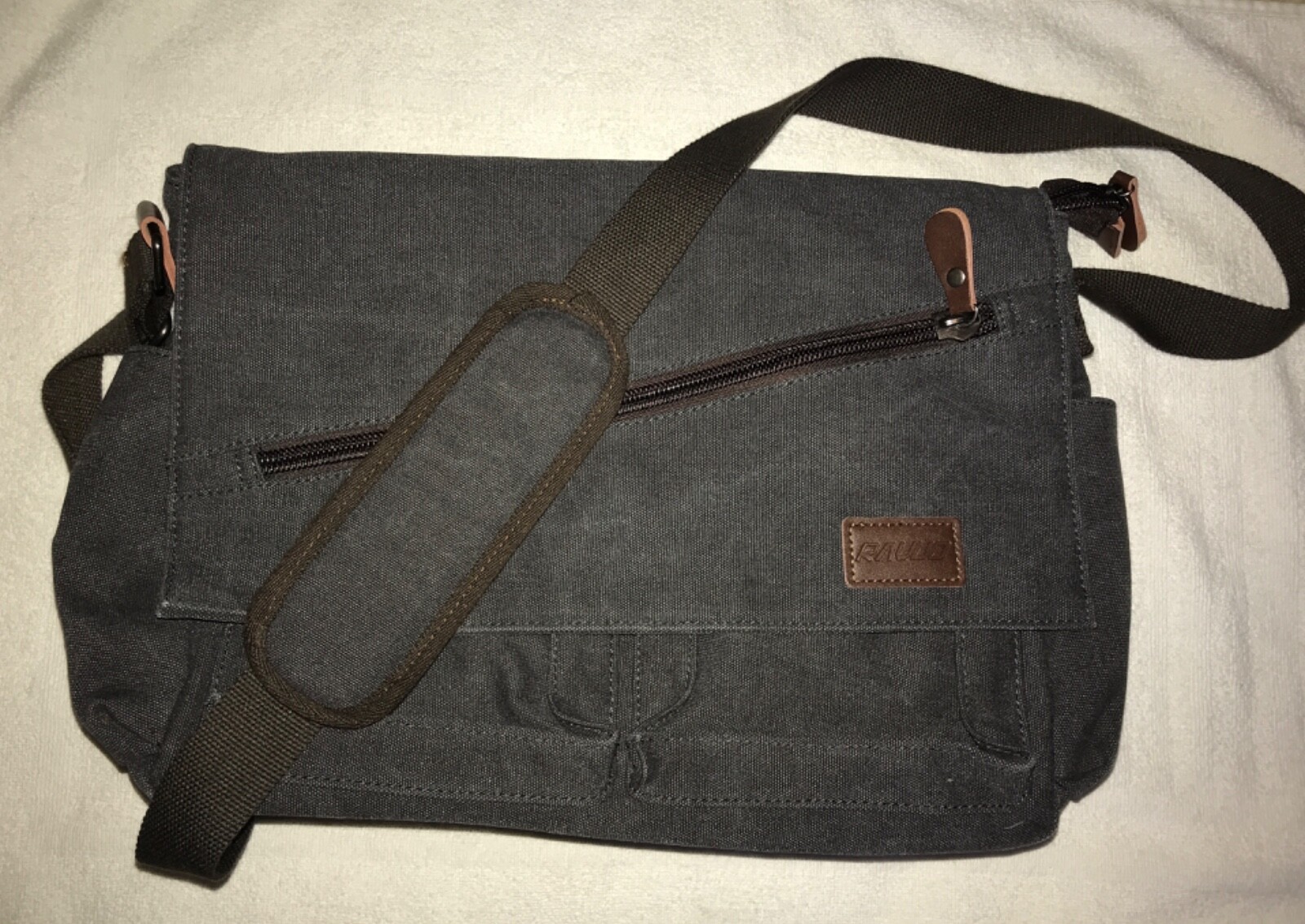 Ravuo Messenger Bag – Water Resistant – Canvas Satchel 15.6 17 Inch Laptop NWOT