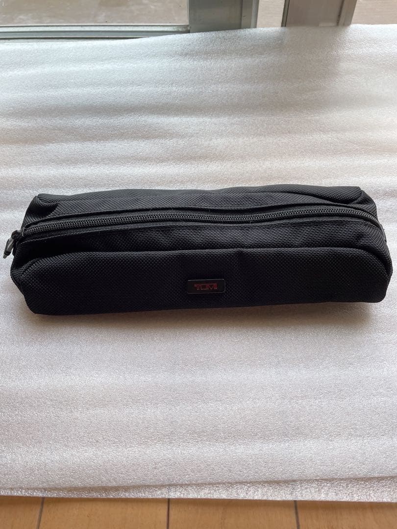TUMI Gadget Pouch Cable Case Pen Case Travel Writing Instruments