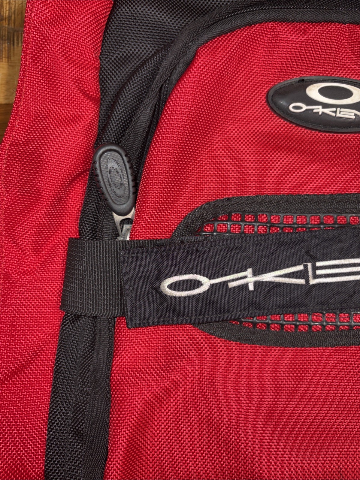 Oakley Icon Backpack 00s Y2K Vintage Used Red And Black does Have 2 Broken Clips