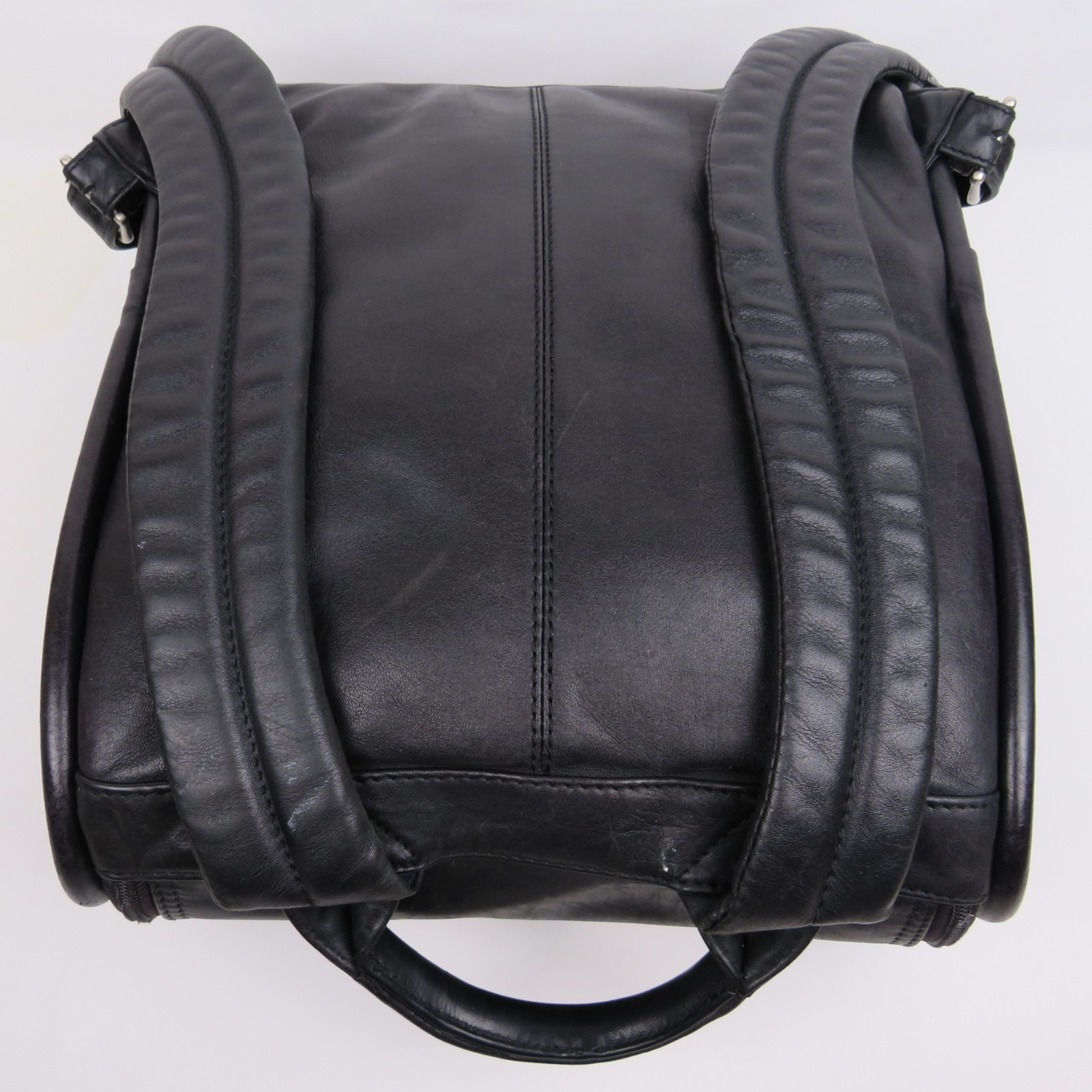 Kenneth Cole Black Leather Backpack Zipper Flap Padded Adjustable Straps Roomy