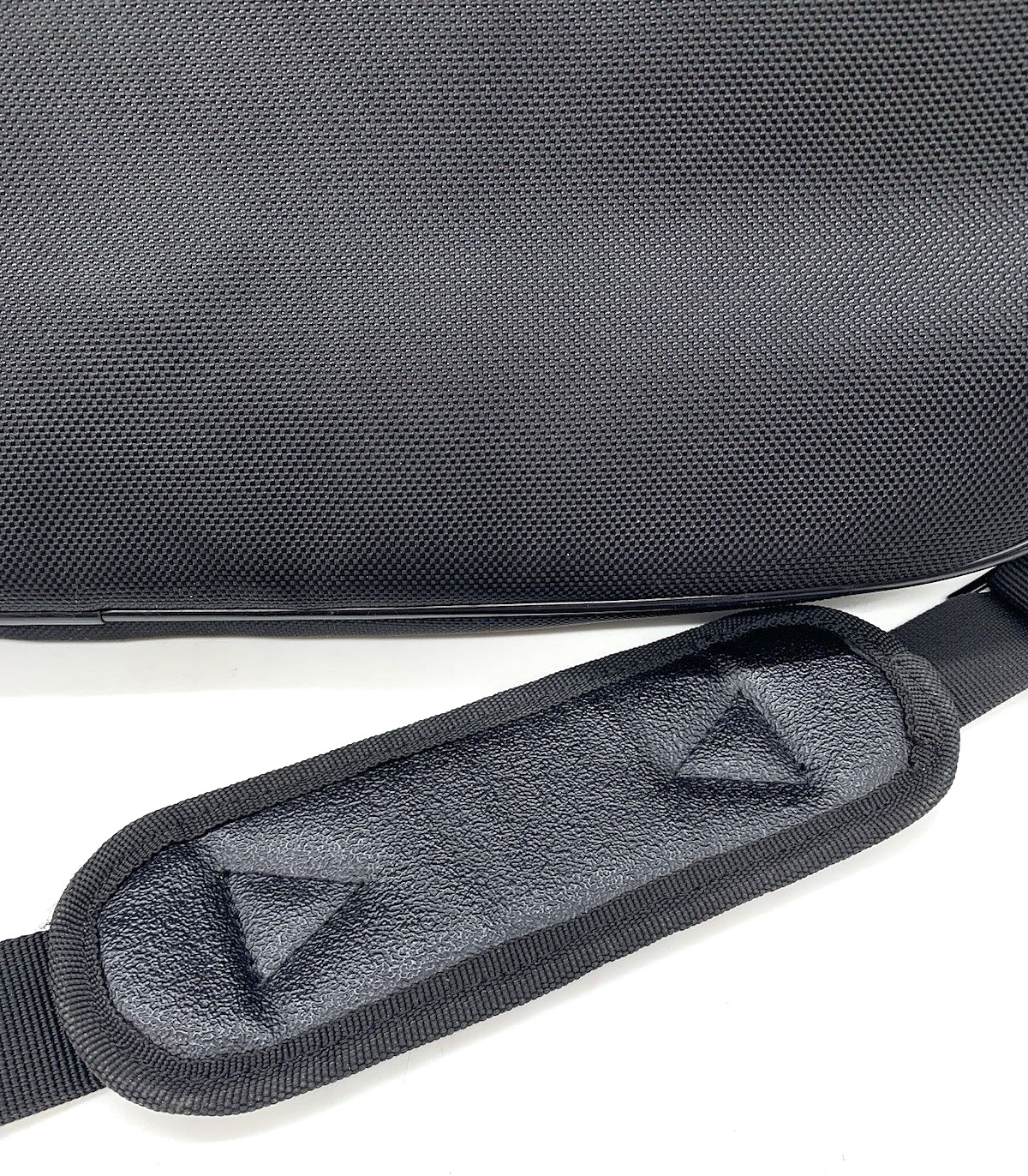 Kenneth Cole Reaction R-Tech 536735 Laptop Briefcase Messenger Bag 18.5 x 13 EUC