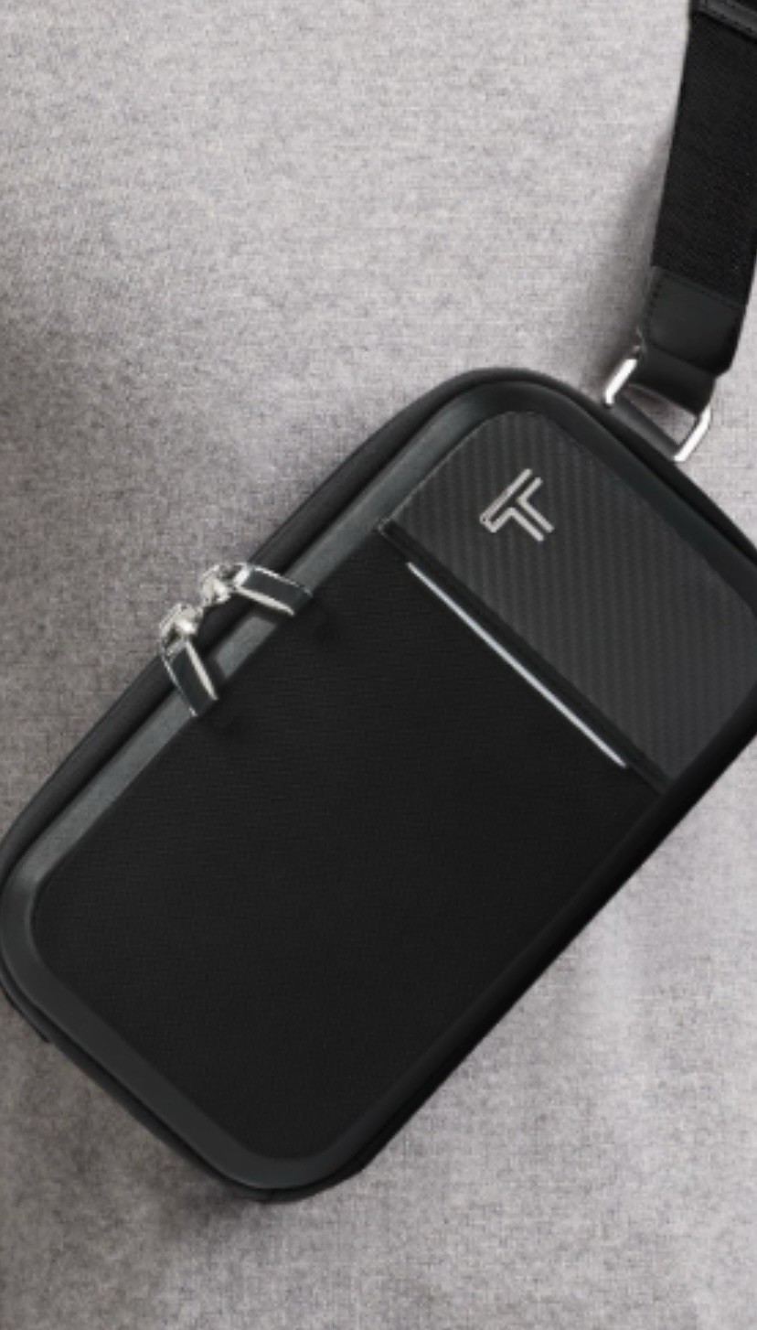 TUMI ARRIVE Mesina Compact Sling $595 Black