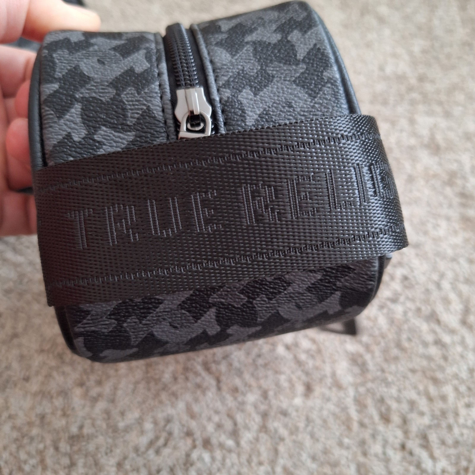 2 TRUE RELIGION Mens Toiletry Travel Bags CODA AUKKA Faux Leather Black NWT