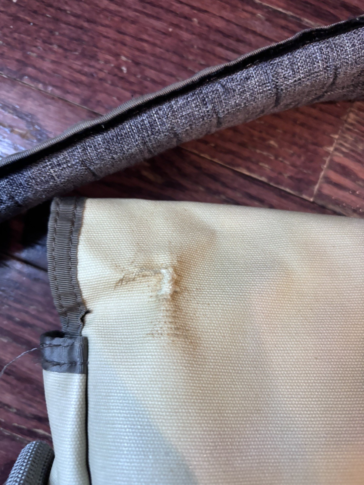 Timbuk2 Blue Grey White Medium Messenger Bag 12″x16″ 16L capacity