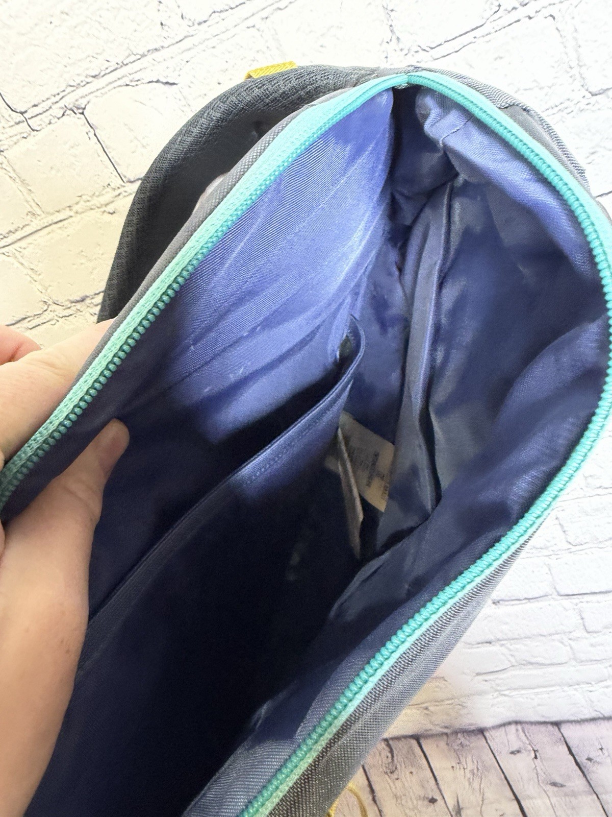 patagonia 8l atom sling Bag