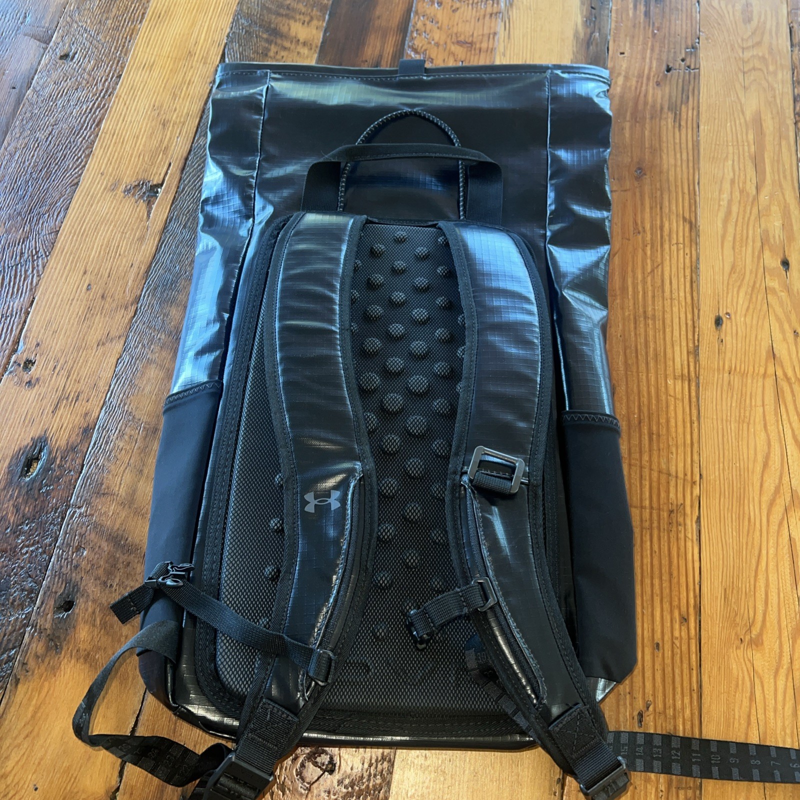 Under Armour 1382311 UA Summit Backpack Black Storm Waterproof 18 L Retail $140