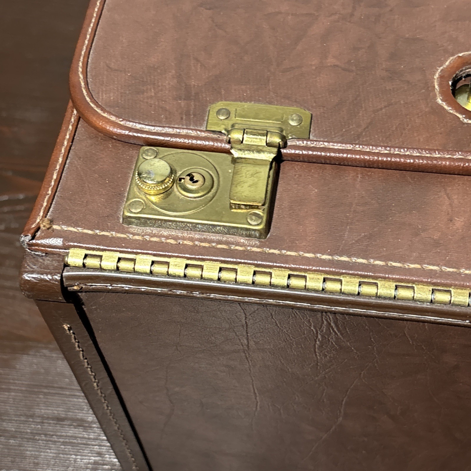 Vintage Stebco Tufide Pilot Hard Case Briefcase Brown Made USA No Key 18”x13”x8”