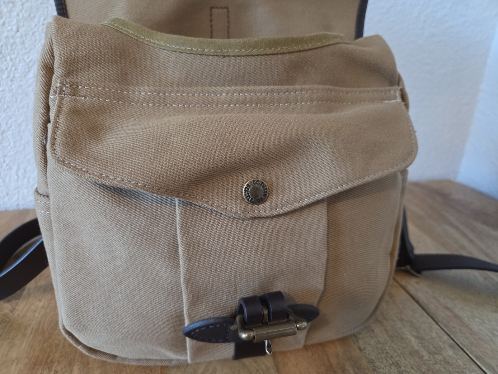 Filson Small Rugged Twill Field Bag | NWOT | Tan | Made in USA | MSRP $465