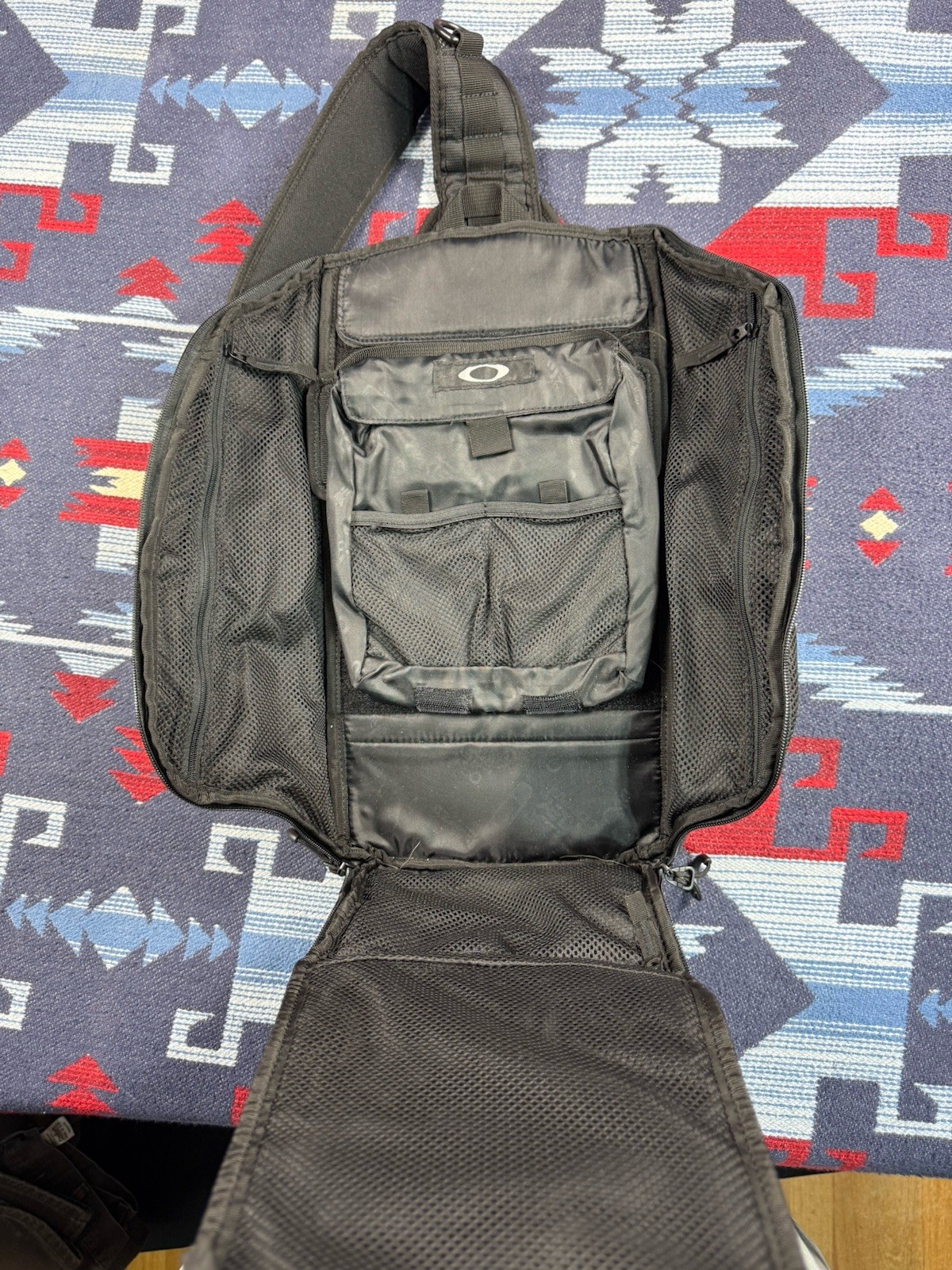 Vtg Y2K Oakley Sling Tactical Software Pilot Shoulder Messenger Bag Backpack