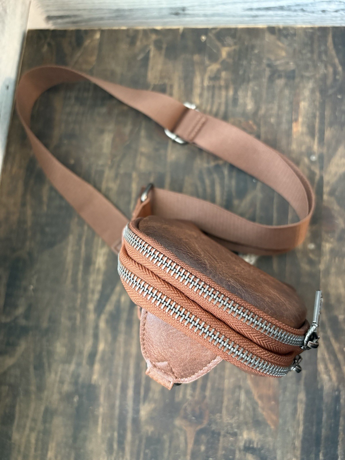 Wrangler Mini Crossbody Sling Bag Brown Faux Leather Western Shoulder Purse