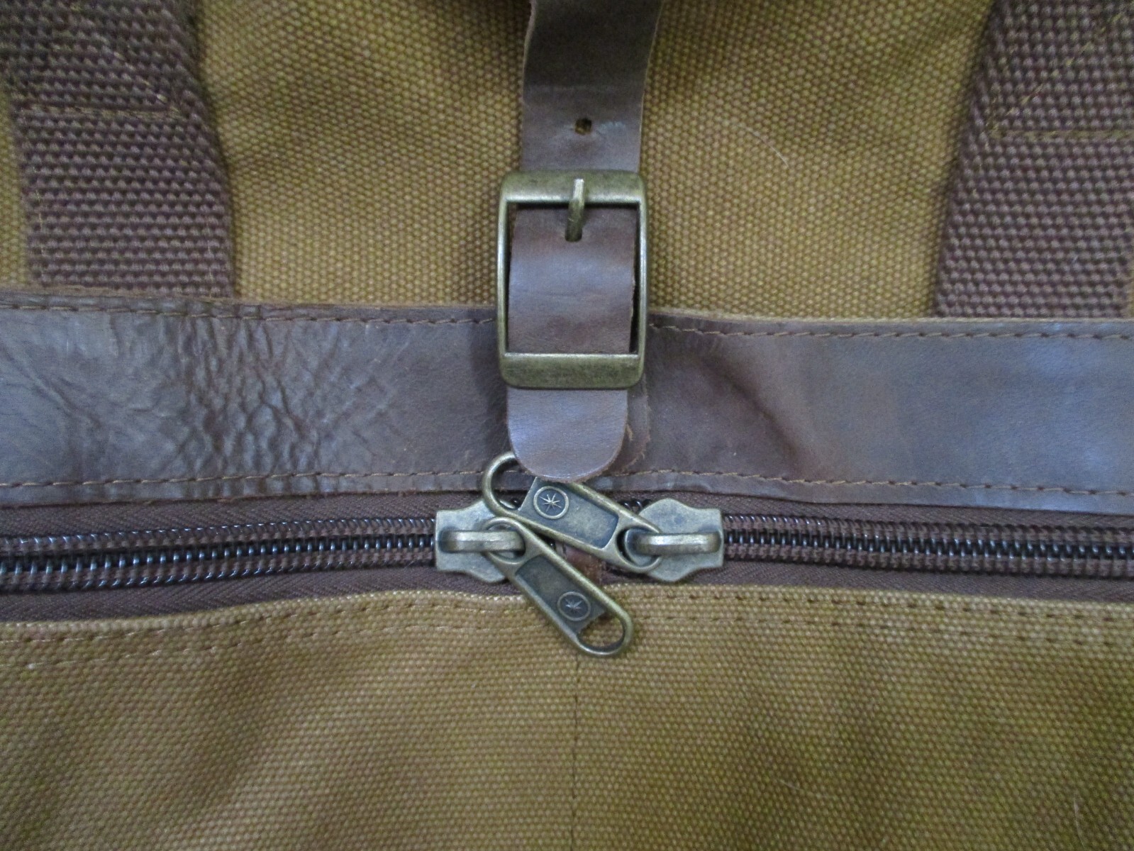 Duluth Trading Co Brown Leather & Firehose Canvas Large Tote – strap & handles