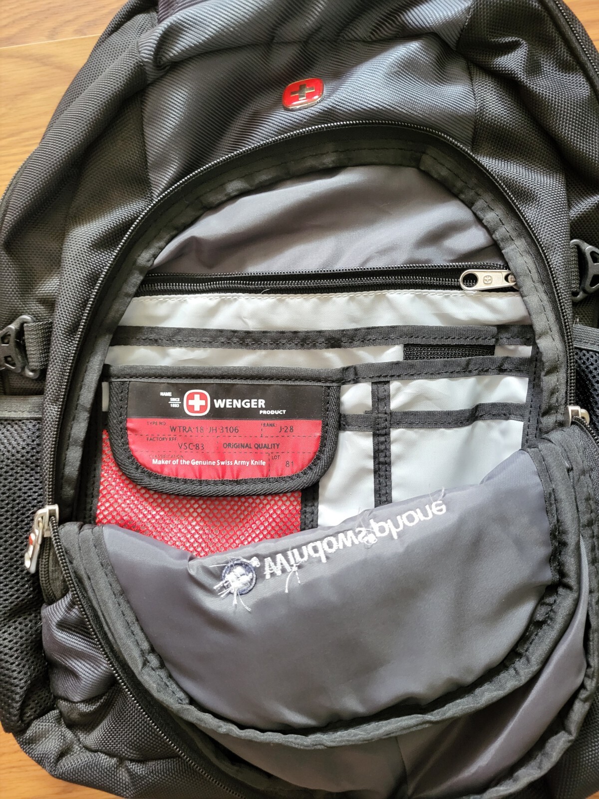 Swiss Army Wenger Airflow Backpack WTRA-18-JH3106 J28 Windows Phone Branded RARE