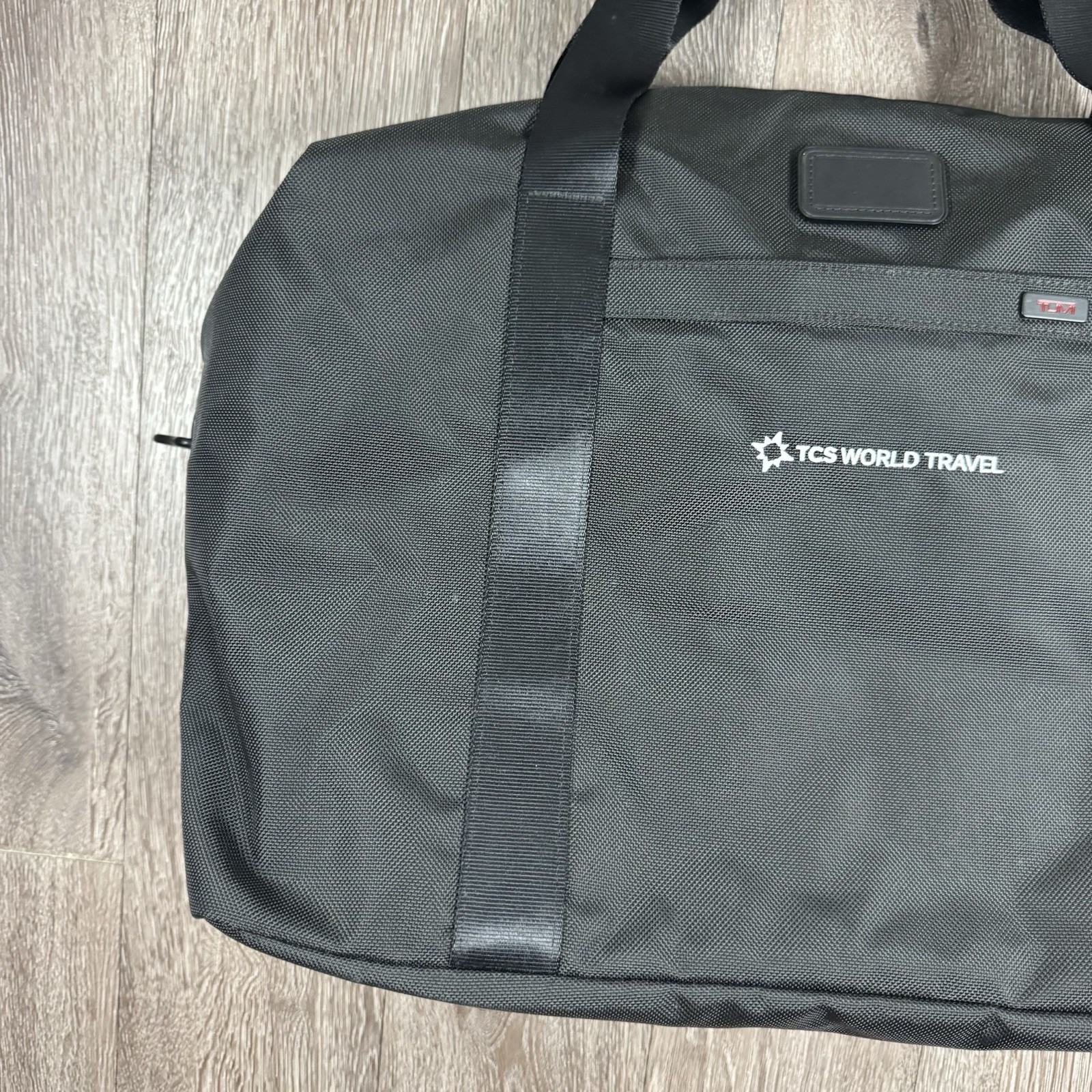 Tumi Alpha Corporate Collection Travel Duffle Duffel Bag Nylon 22249DE