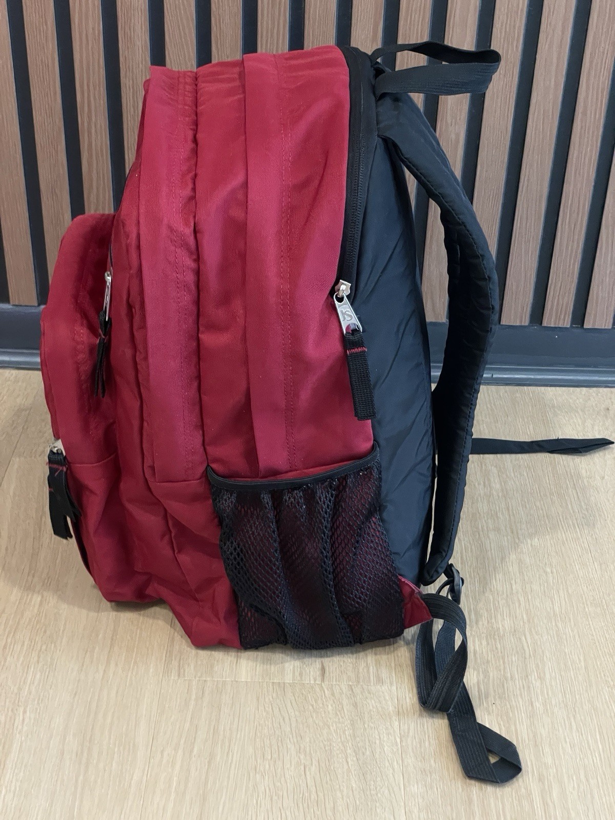 Jansport Big Student Backpack Red Bookbag JS0A47 JK 16” Large School Bag