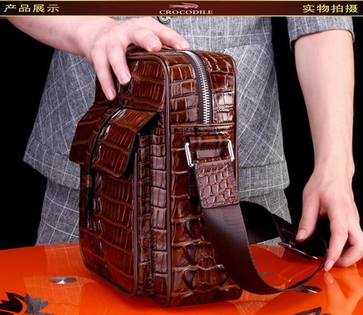 Crocodile leather Men’s Shoulder Bag Business Casual Cross Bag New Fashion Black