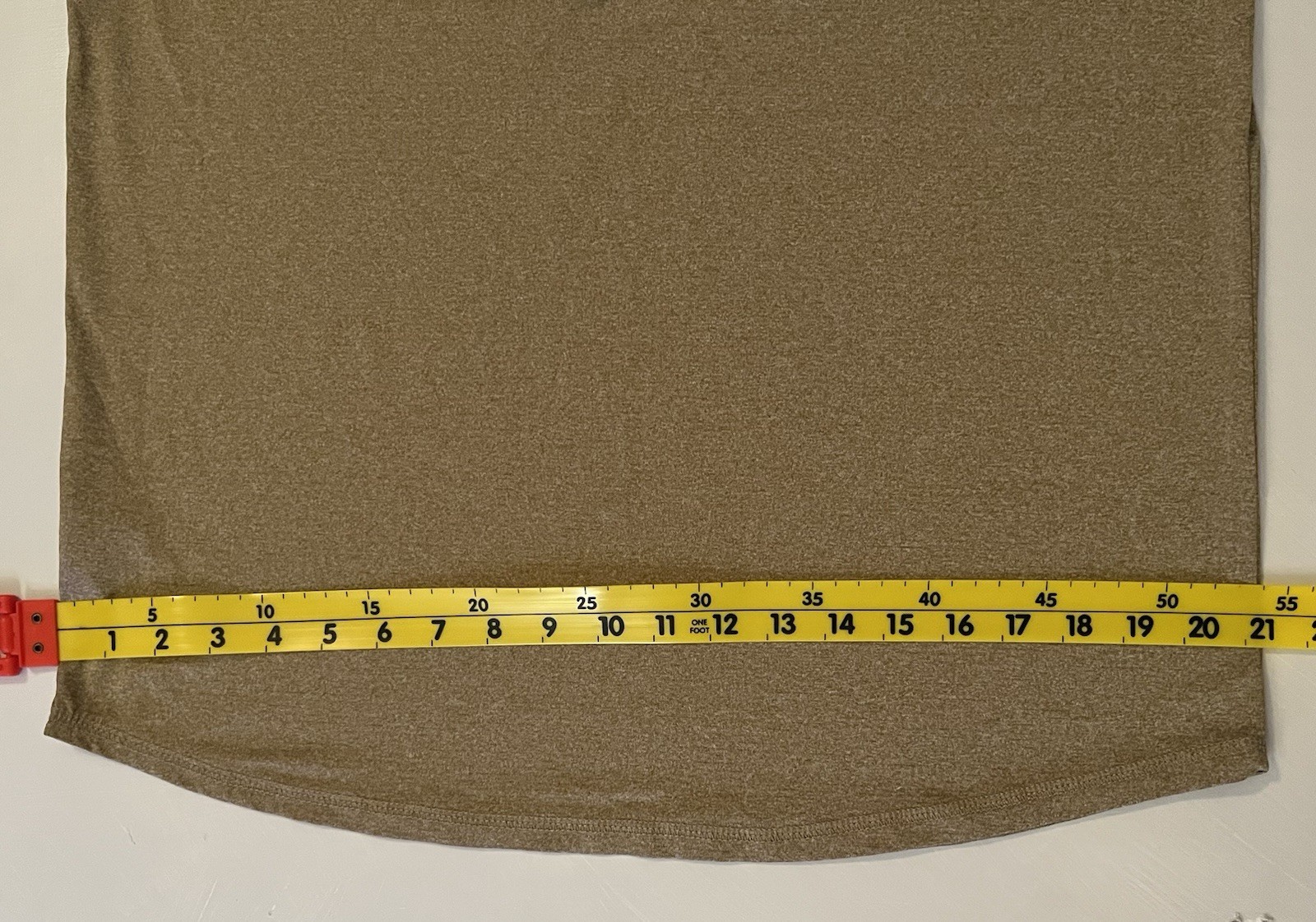 Men’s M Olive Green Heather Athletic T-Shirt Short Sleeve 95% Recycled Polyester