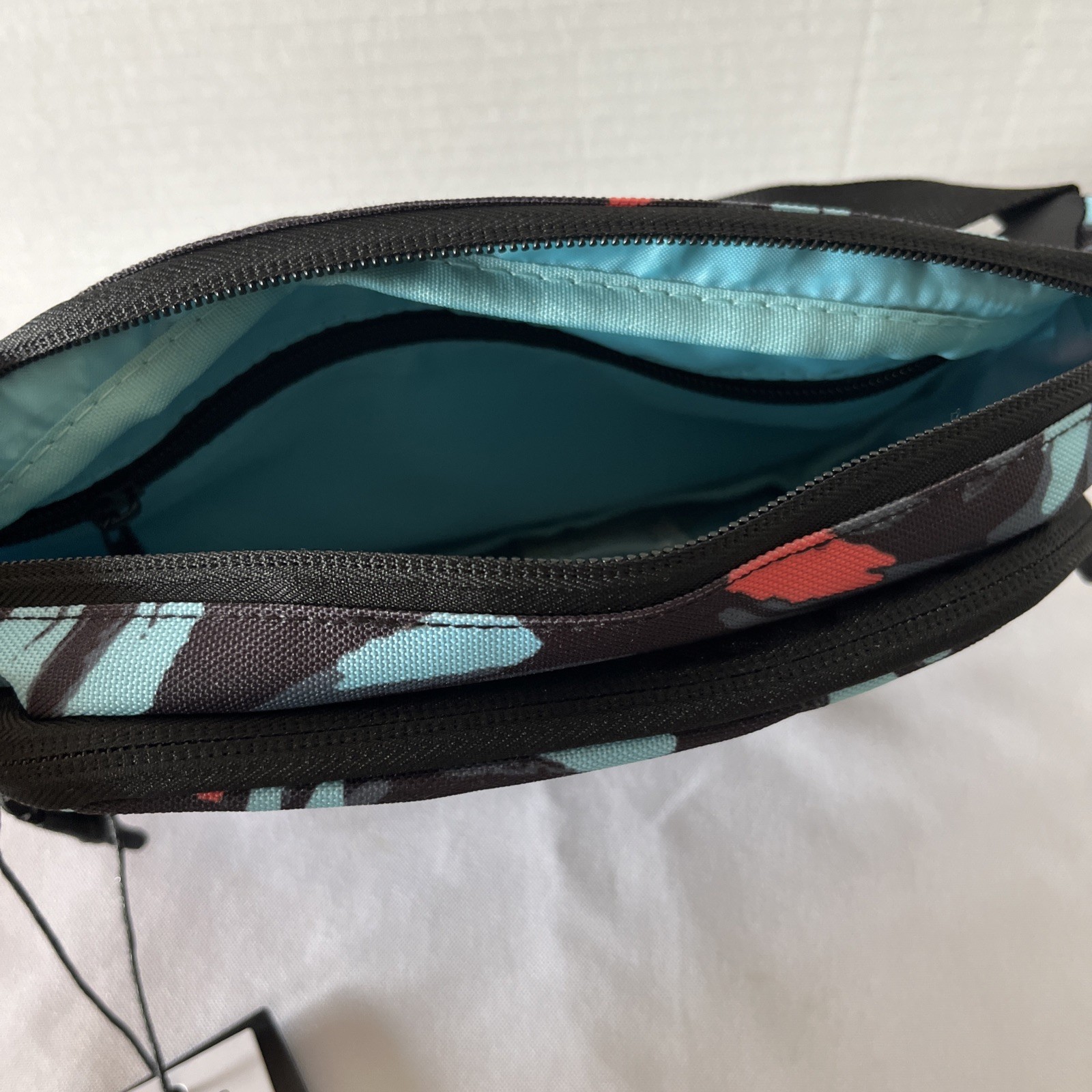Quiksilver Mens Adjustable Pintpack Waist Pack – Woodland Abstract Sea Spray New