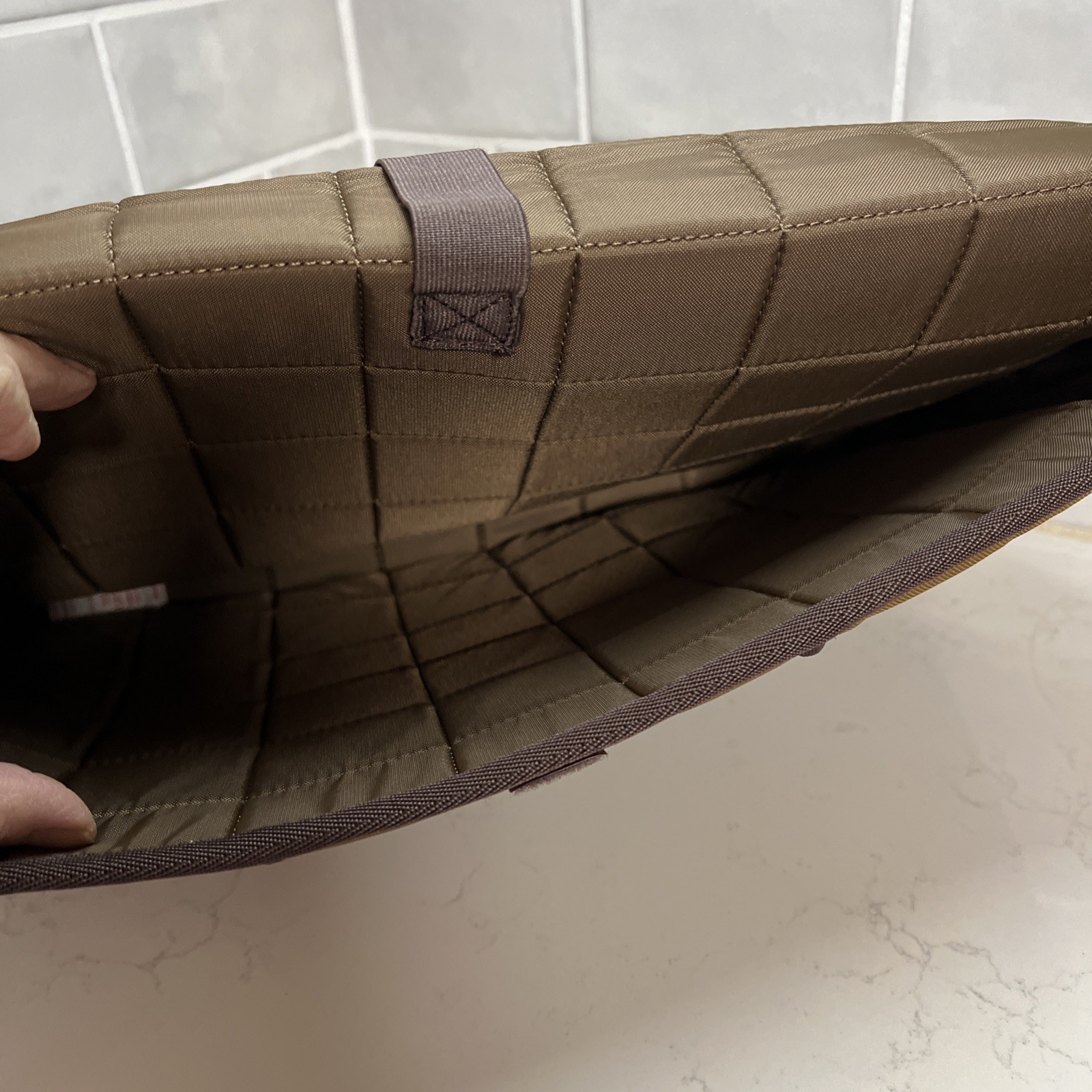 NEW Duluth Trading Company Canvas Messenger Bag Brown Large Computer Bag D4