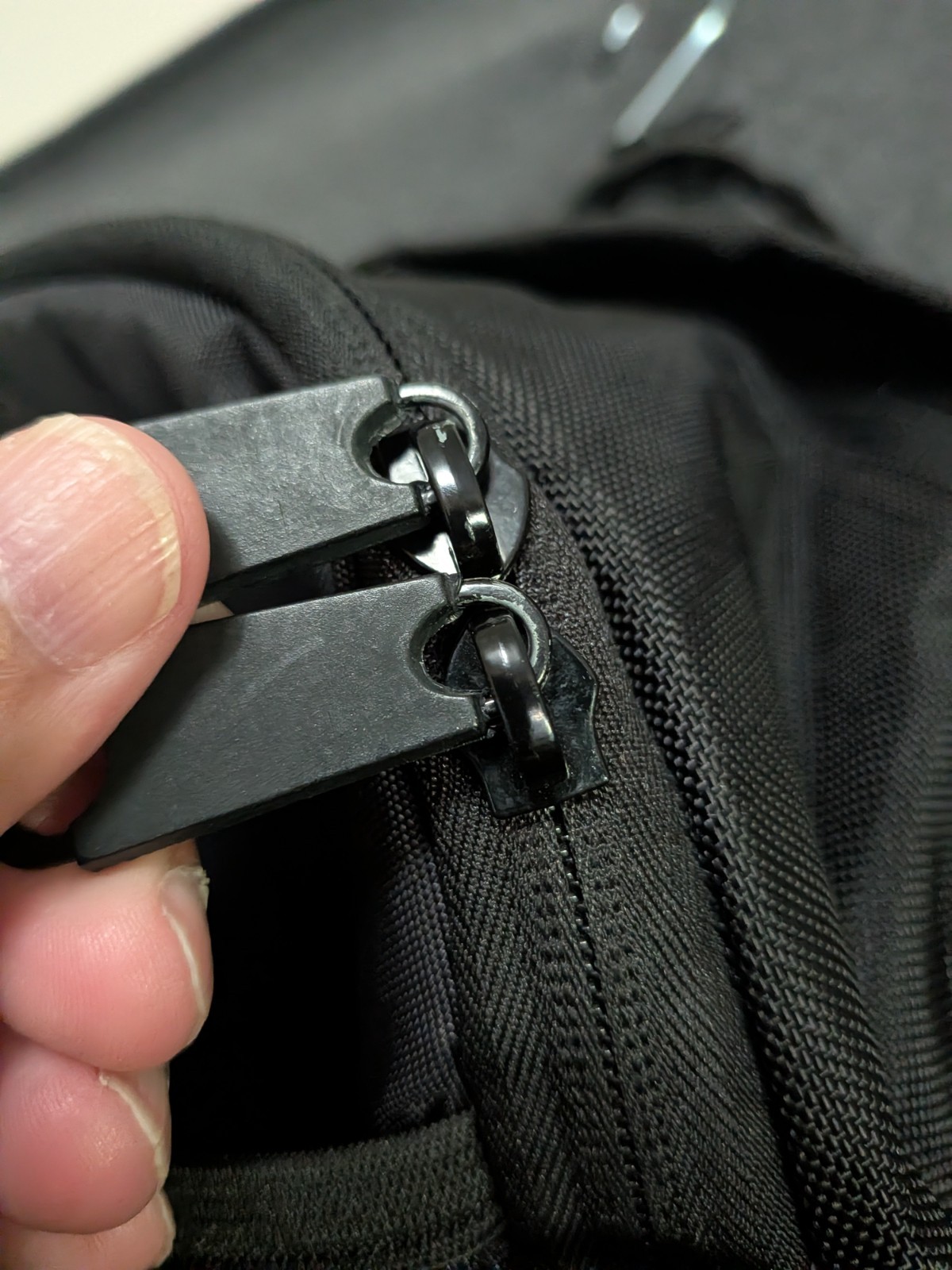 Pacsafe Daysafe100 Lockable Backpack Bag Anti-Theft Anti-Cut Material