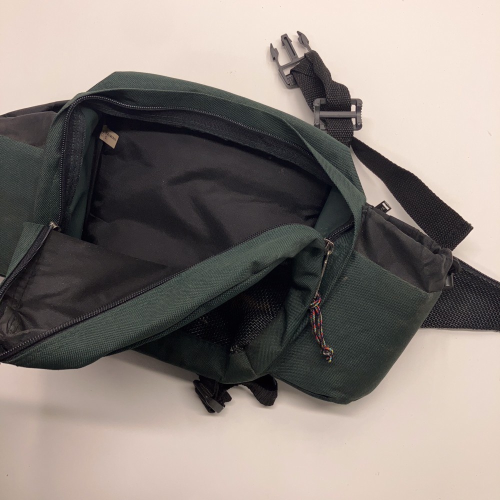 Caribou Mountain double water bottle green black hiking hip pack zip pockets