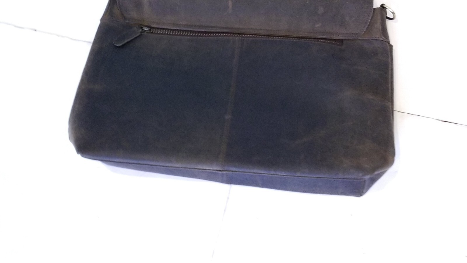 Komalc Brown Distressed Leather 18″ Messenger Bag