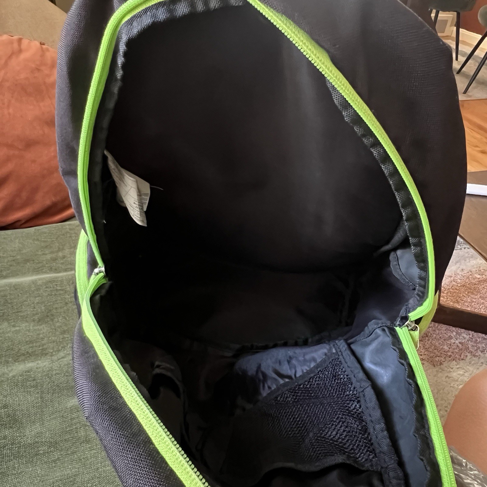 DC Shoes Large Black/Green Backpack Zip & Buckle Adjustable Straps Pockets