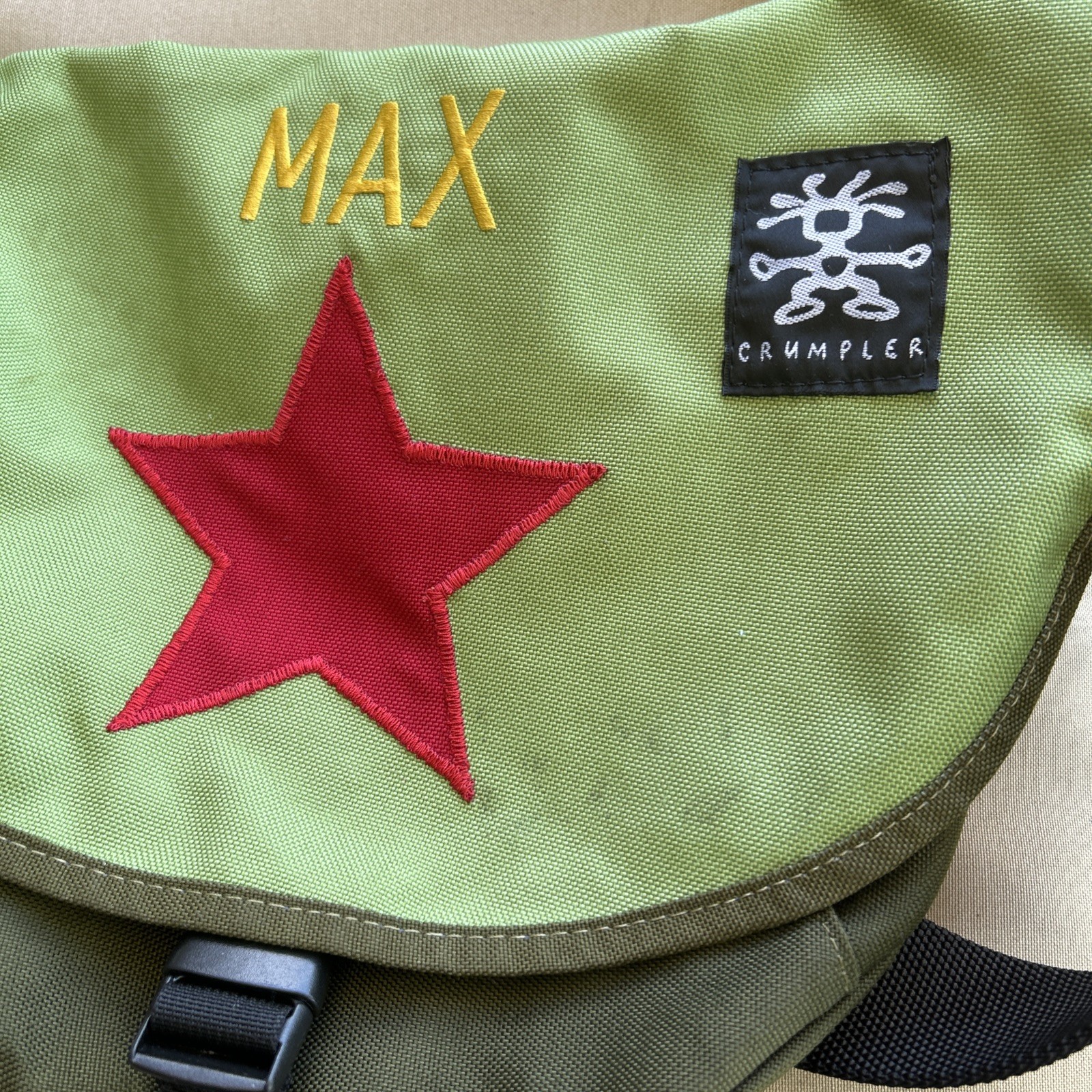 Crumpler Crossbody Messenger Bag MAX RED STAR Green Olive Green Black