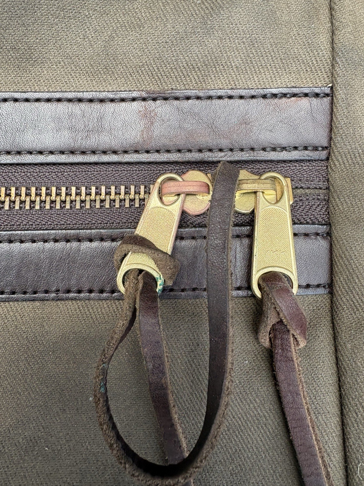 Filson Rugged Twill Garment Bag Otter Green Style 270 Leather USA Suitcase VTG