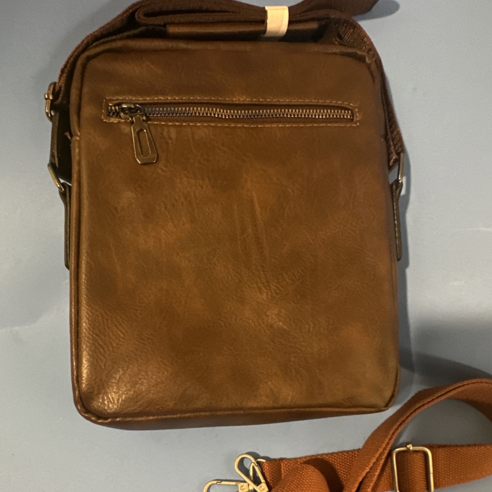 WEIXIER Brown Messenger Bag for Men with Pockets, Zip Closure, Shoulder Strap