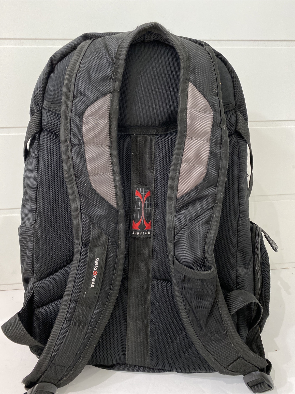 Swiss Gear Multi – Pocket Airflow Cushioned Backpack Black/Gray Travel School
