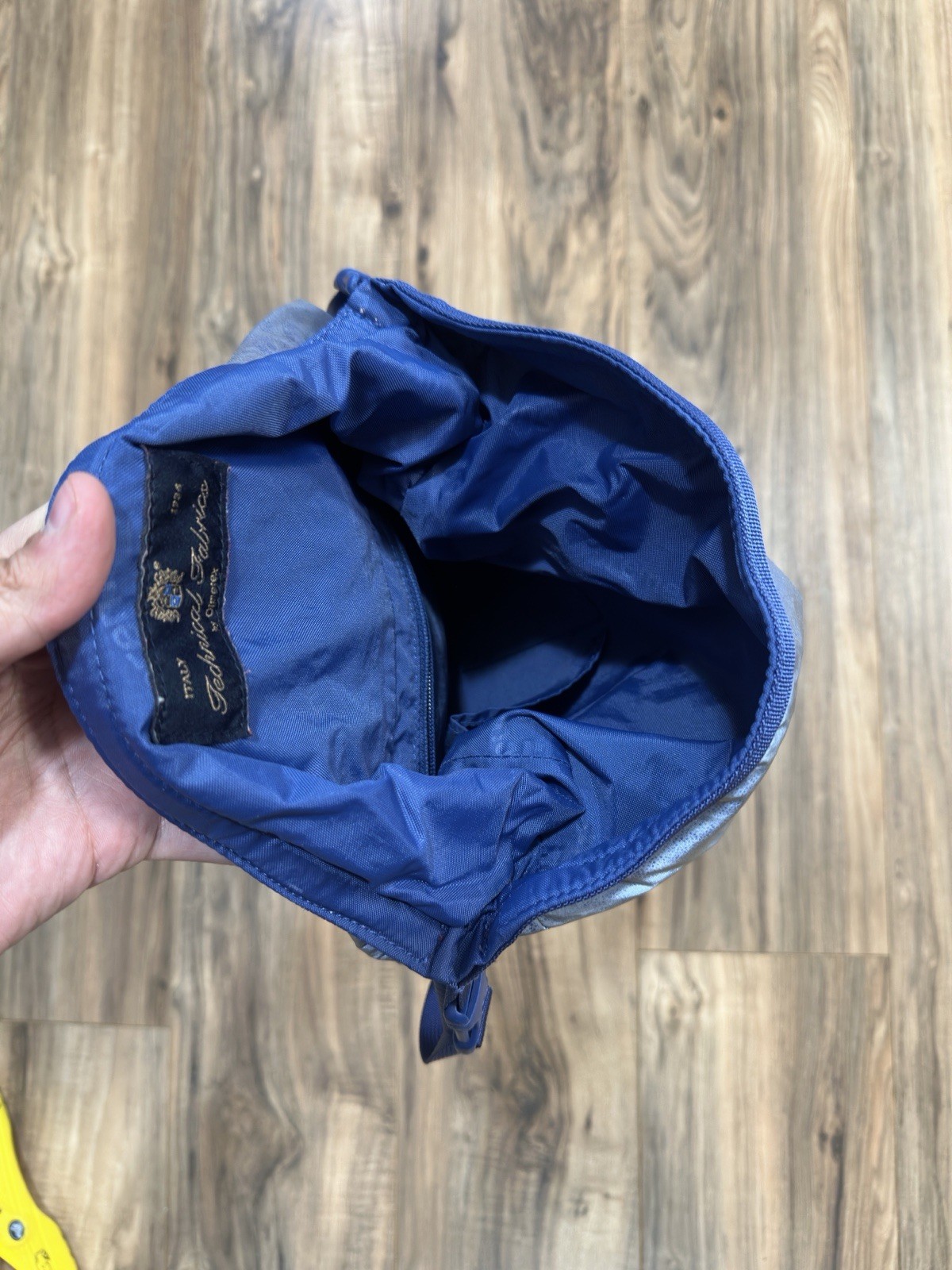 Supreme Waterproof Reflective Speckled Shoulder Bag Royal FW20 Blue Silver Strap