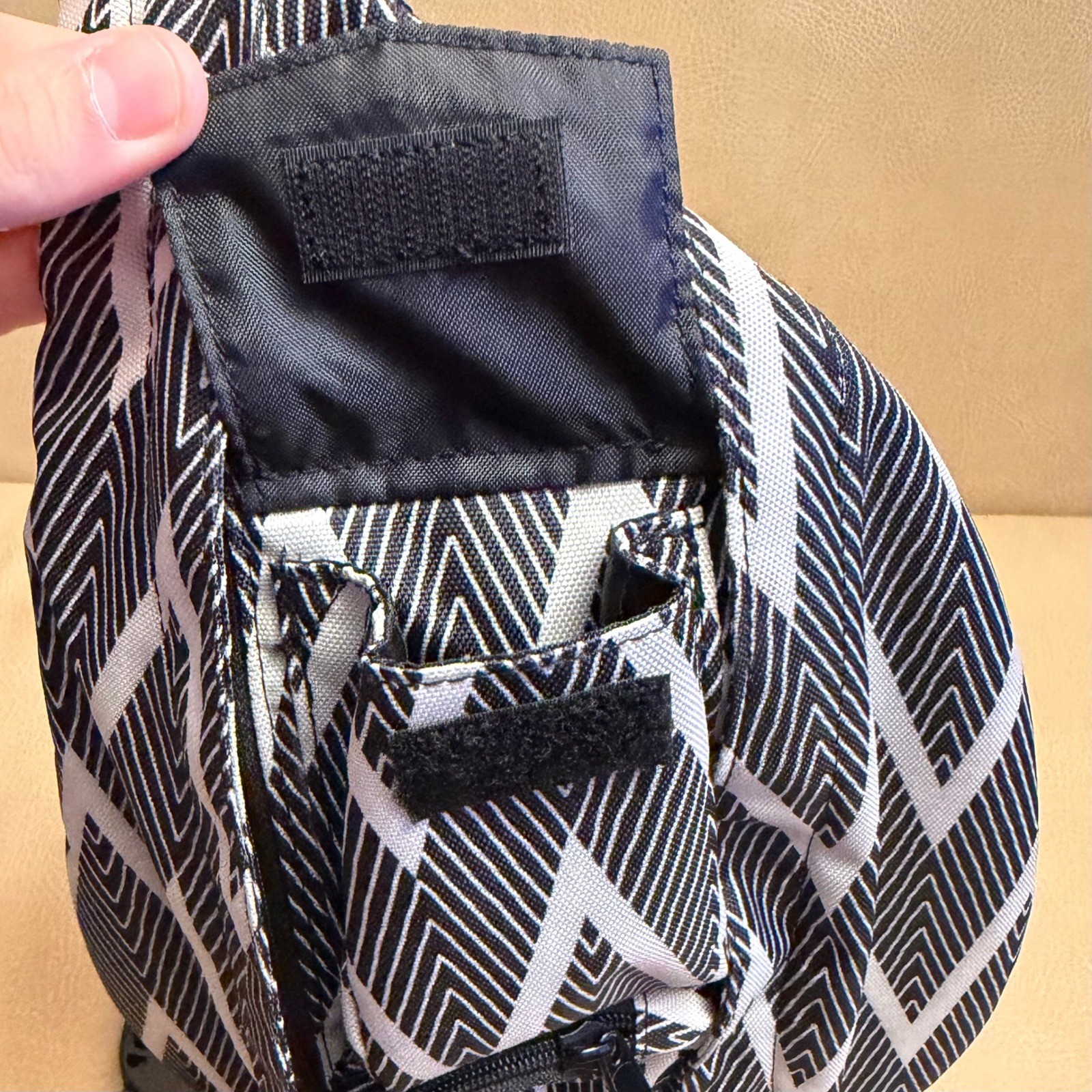 KAVU Rope Bag Black White Geometric Chevron Sling Backpack Crossbody Bag