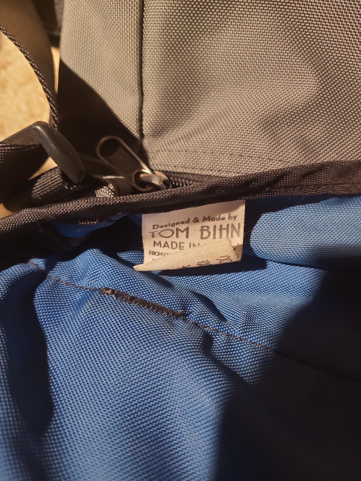 Tom Bihn Medium Cafe Bag Cloud Ballistic/Mountain Grey 210 Cerylon