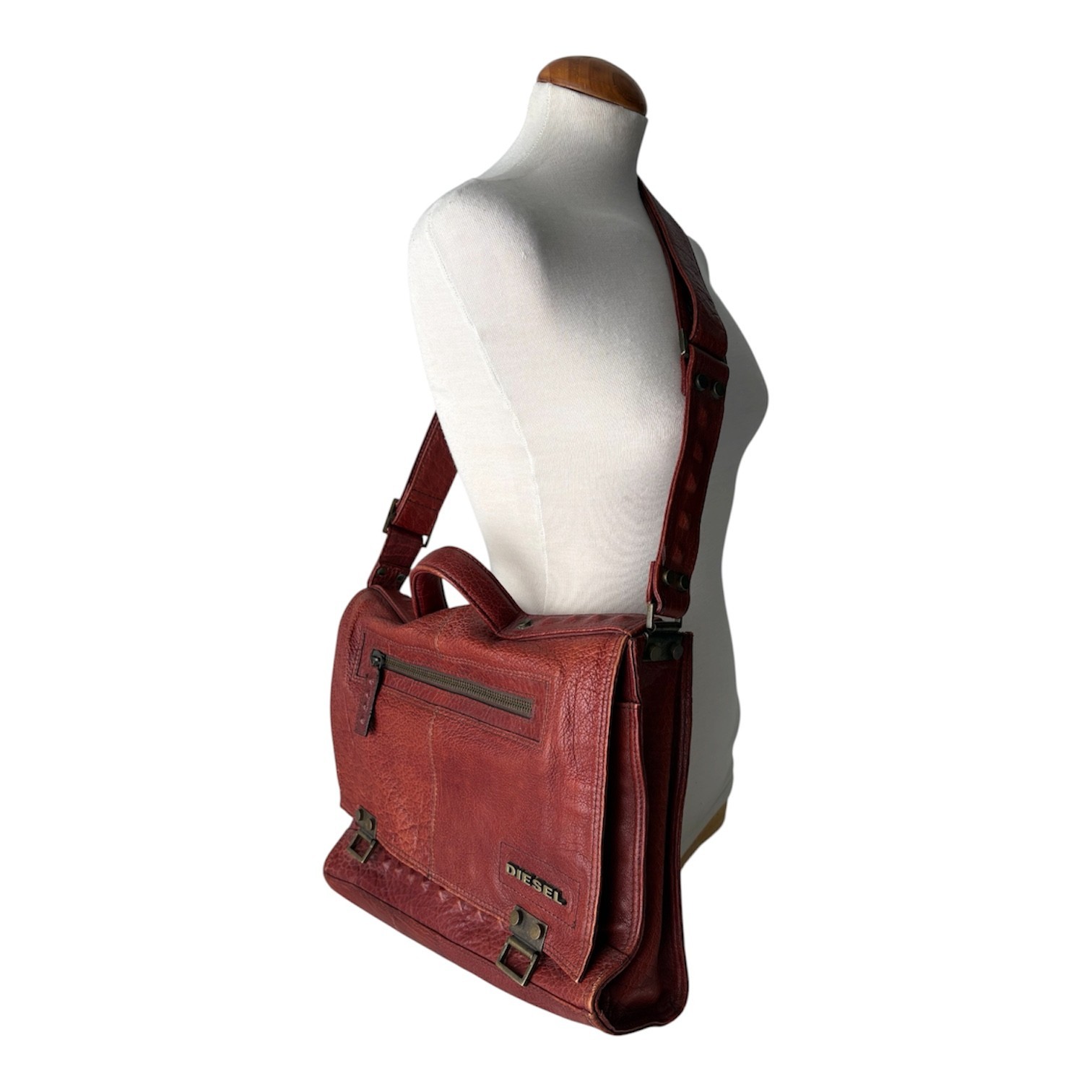 DIESEL Full Leather Messenger Bag Medieval Armour Archive Industrial Y2K 00s