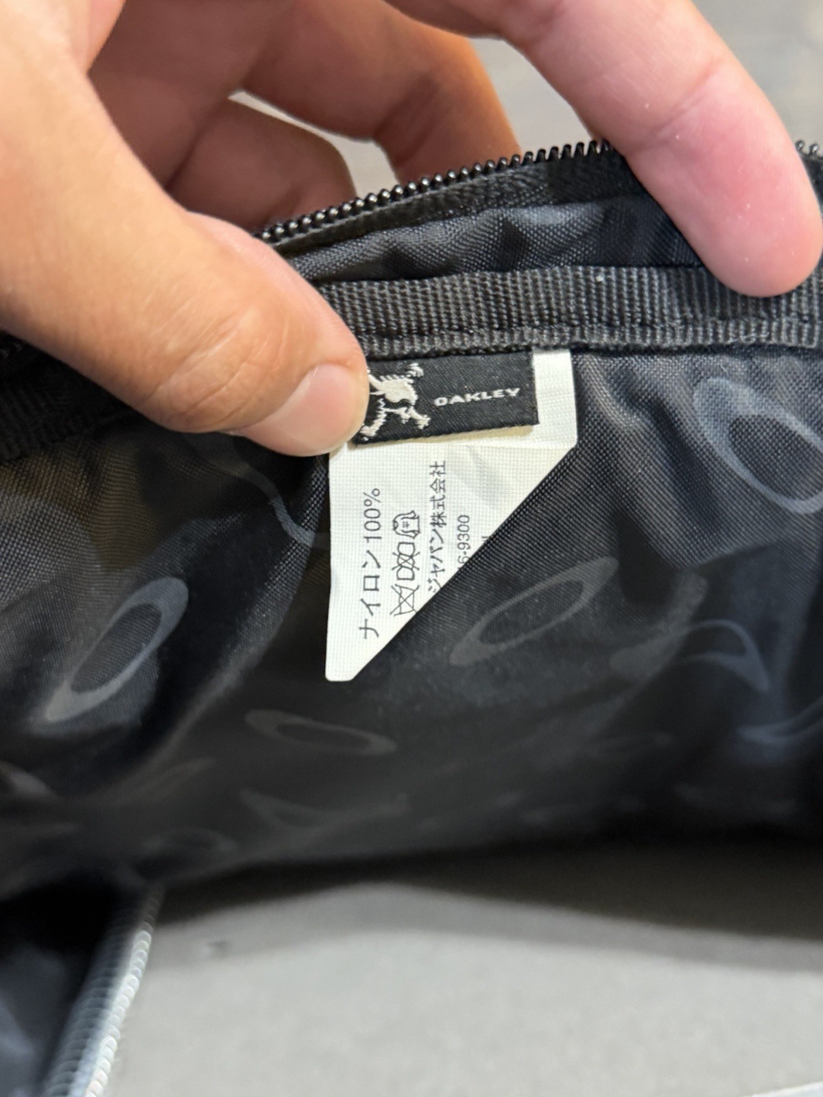 Oakley Tactical Field Gear Vertical Messenger Laptop Bag Strap Vintage Y2K Gray